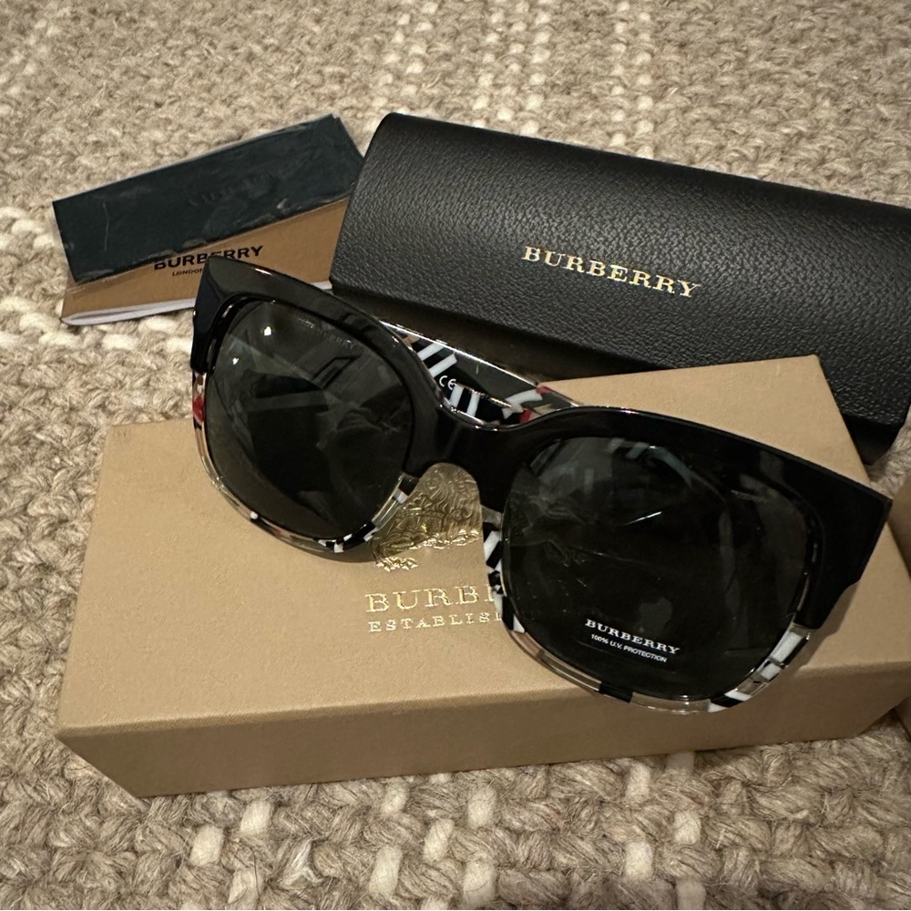 COPY - Burberry Sunglasses